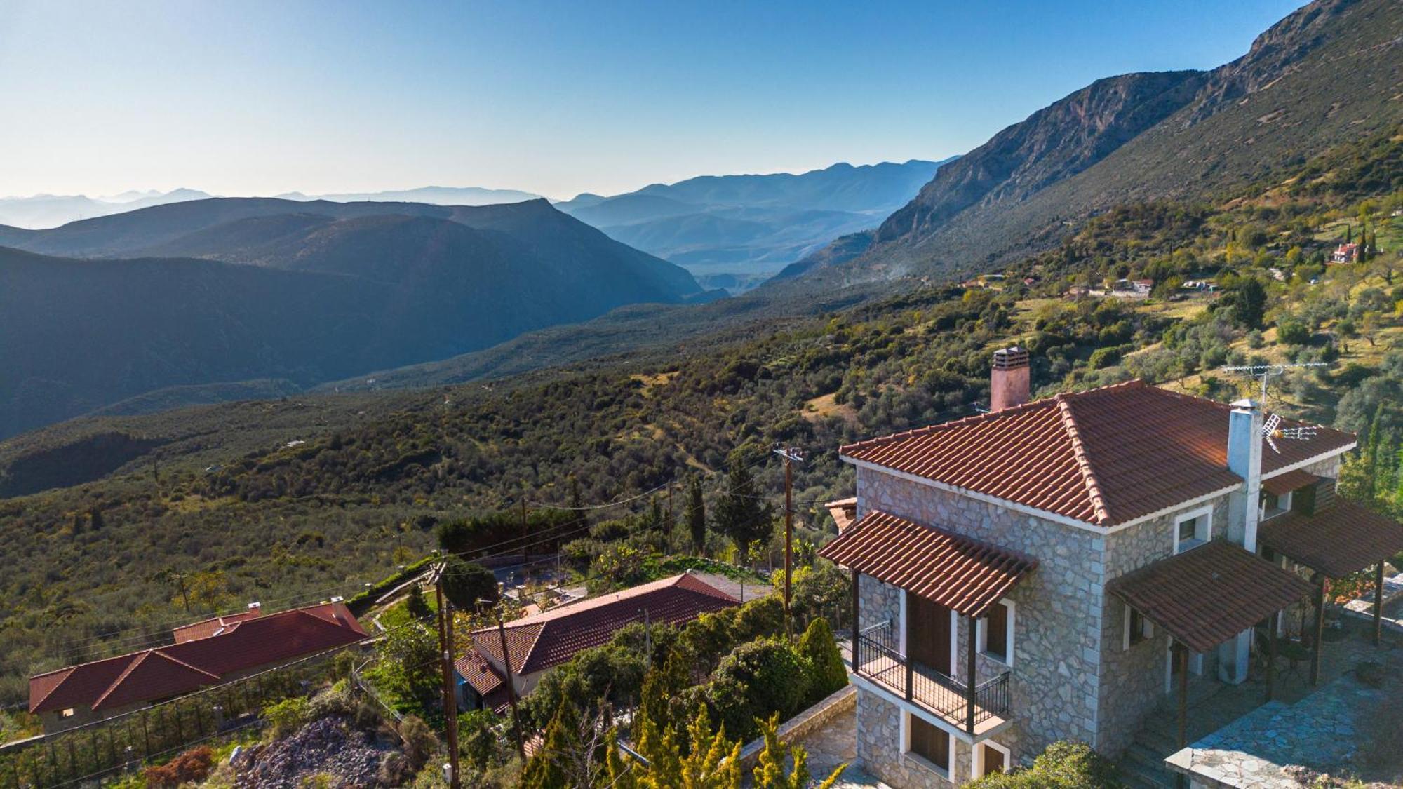 Rock Dandy Deluxe Chalet In Arachova - Delphi, Sauna, Prv Parking, Amazing View Exterior foto