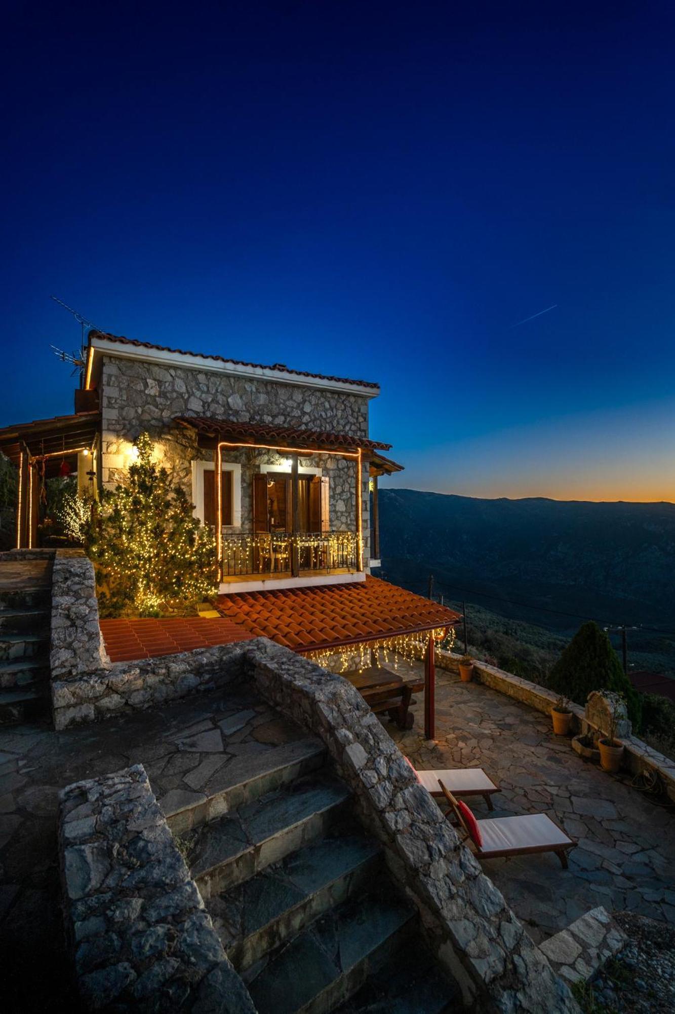 Rock Dandy Deluxe Chalet In Arachova - Delphi, Sauna, Prv Parking, Amazing View Exterior foto